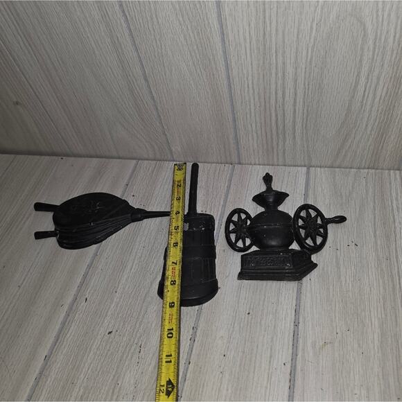 Vintage Set Of 3 Sexton Black Cast Iron Miniature Wall Decor Rustic Butter Churn - Picture 7 of 7